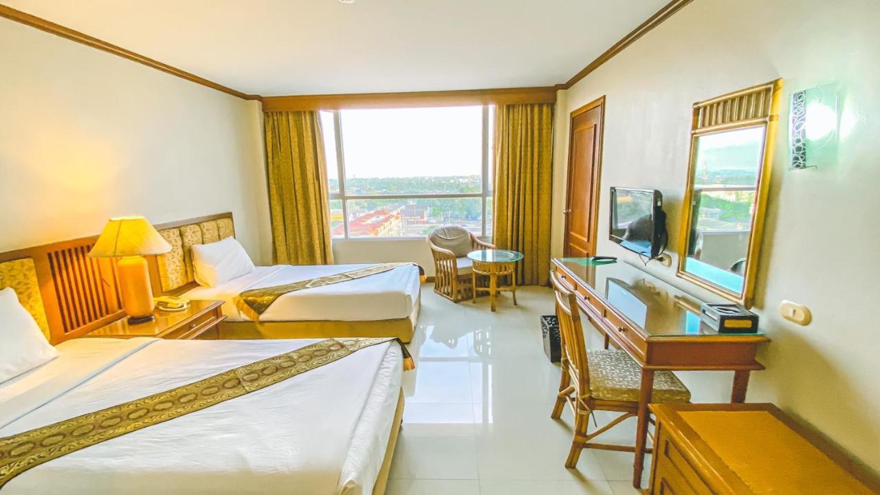 K Park Grand Hotel Sha Plus Certified Surat Thani Exterior foto