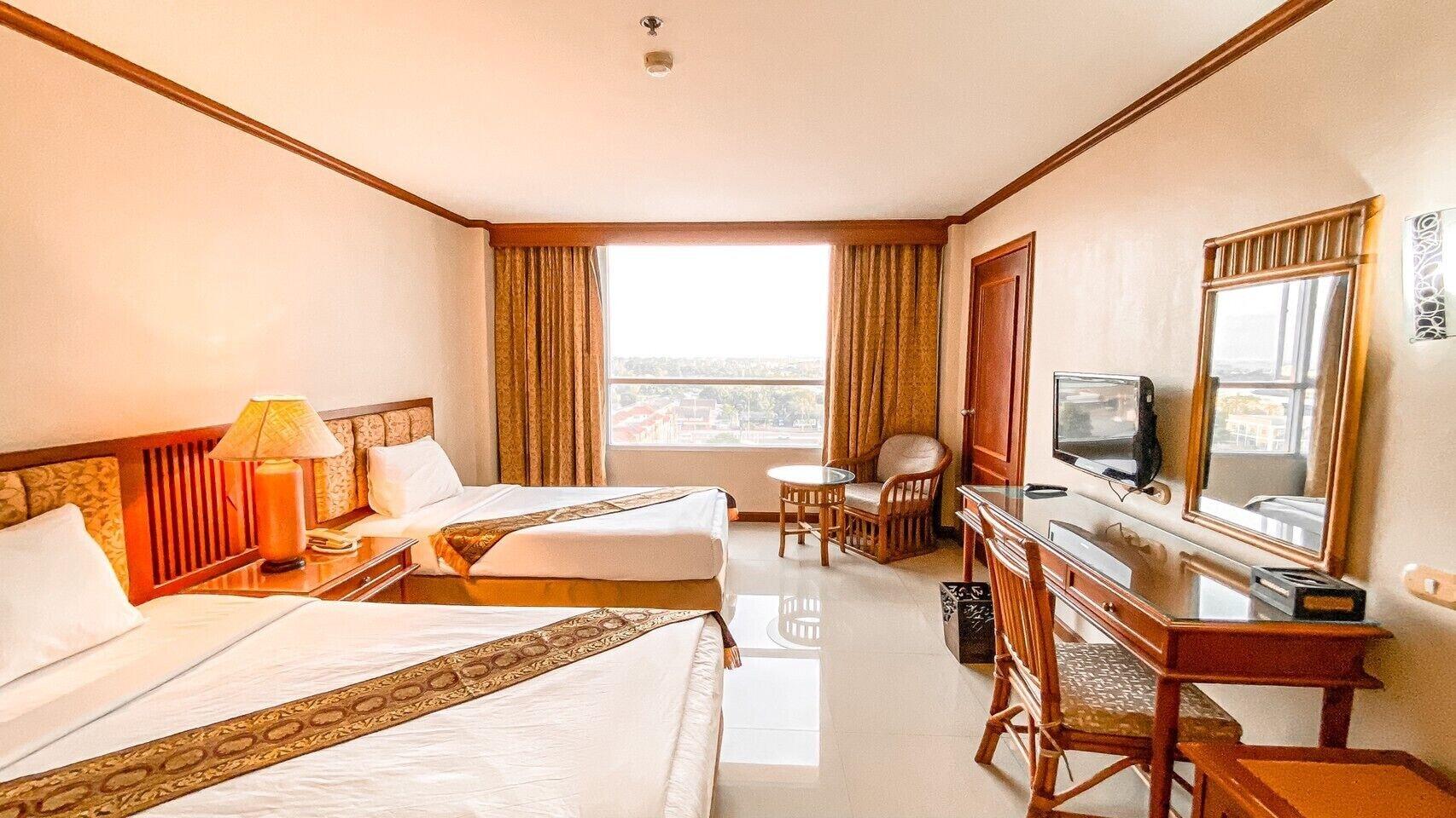 K Park Grand Hotel Sha Plus Certified Surat Thani Exterior foto
