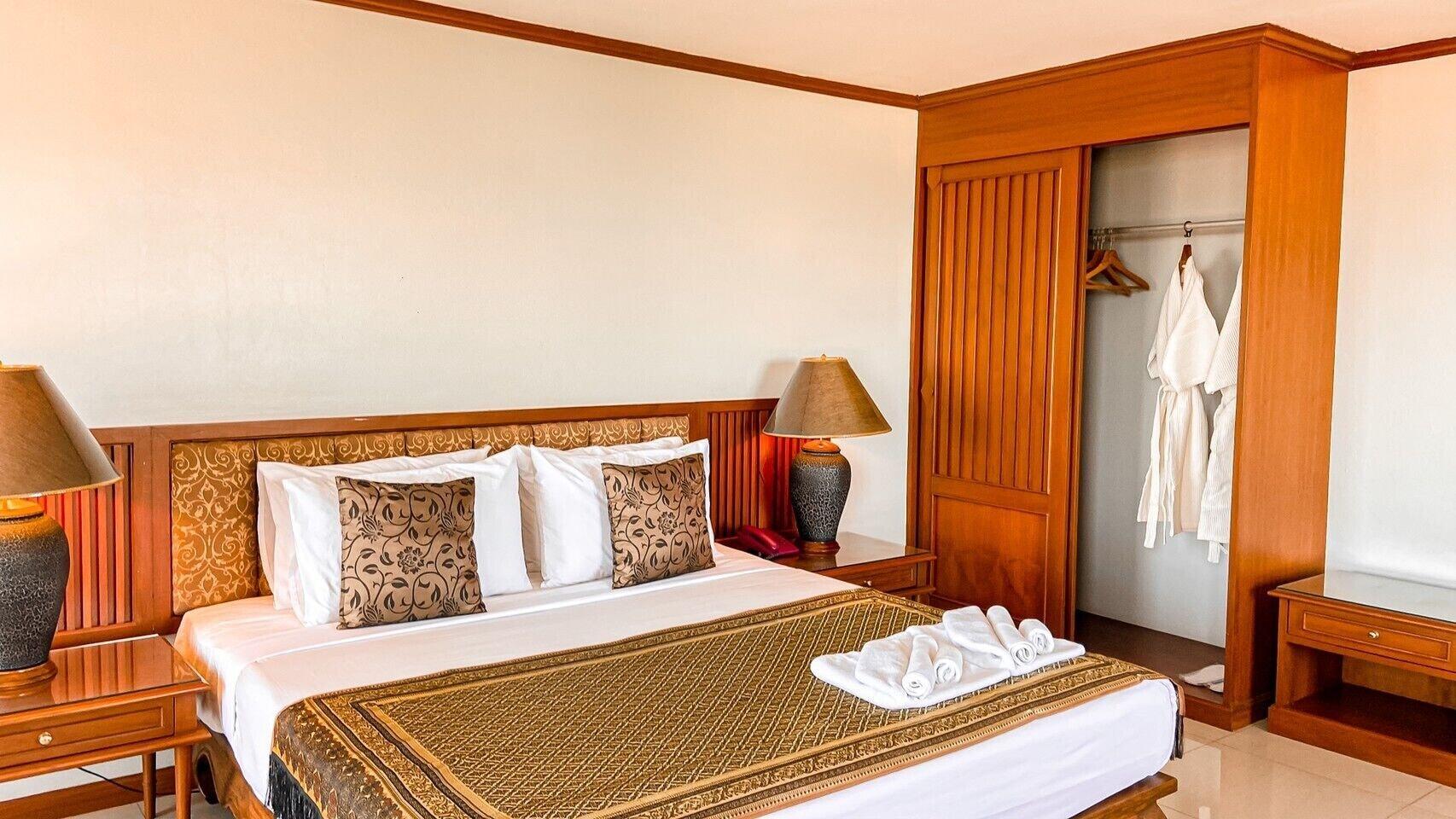 K Park Grand Hotel Sha Plus Certified Surat Thani Exterior foto