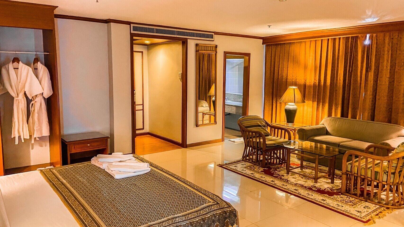 K Park Grand Hotel Sha Plus Certified Surat Thani Exterior foto