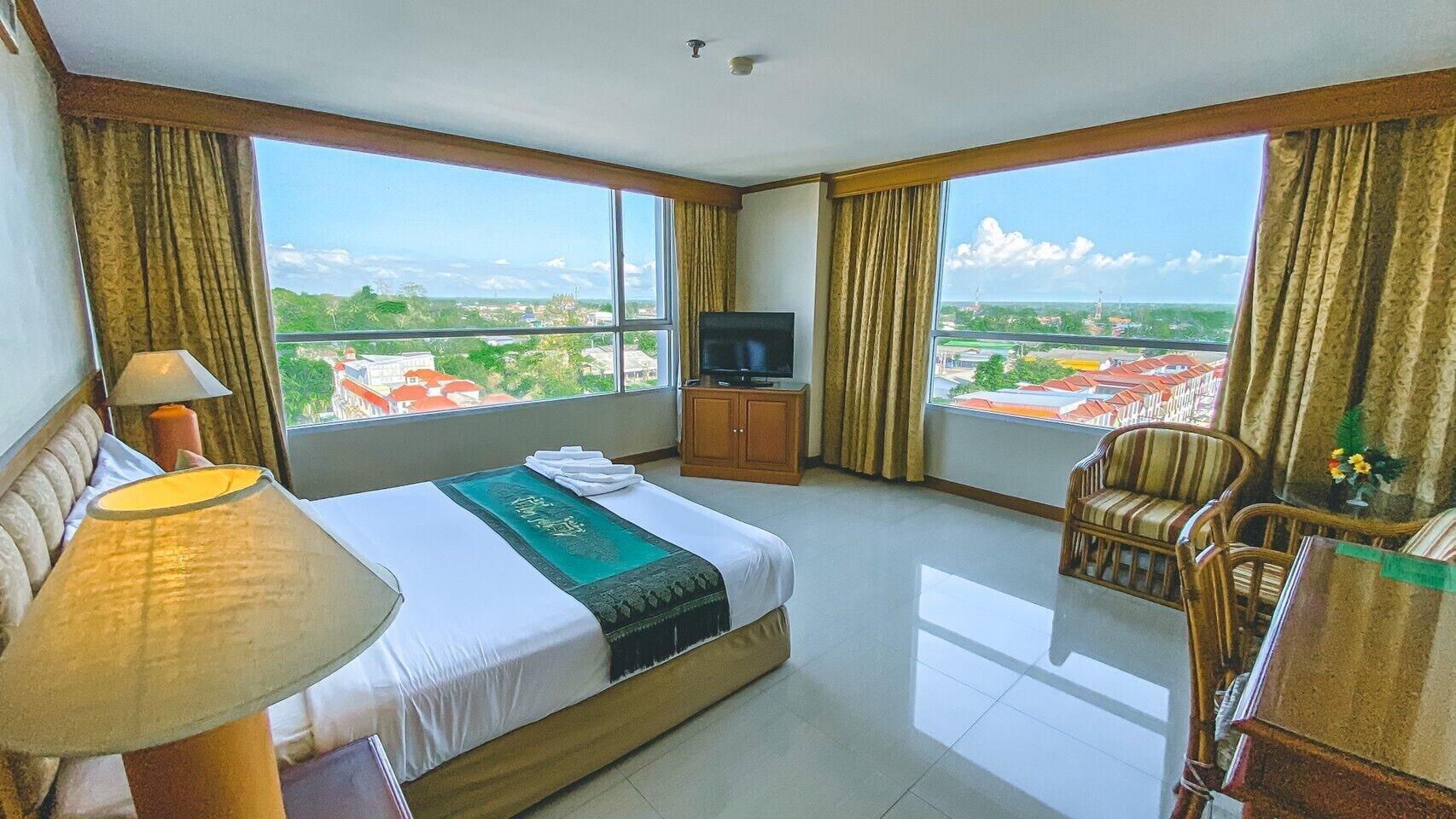 K Park Grand Hotel Sha Plus Certified Surat Thani Exterior foto